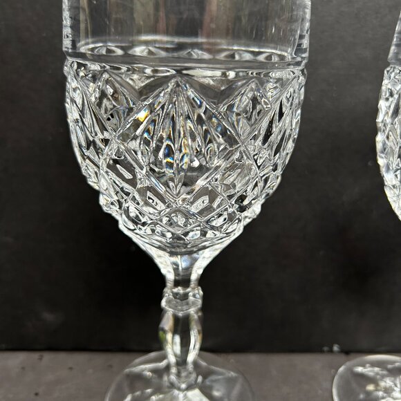 Set of 2 Gorham heavy cut crystal glasses with knobbed stem and star point base - Picture 3 of 9